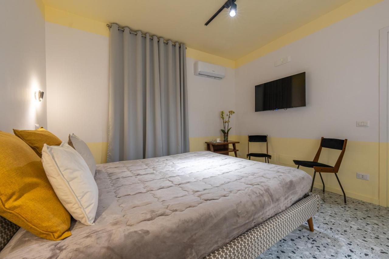 Teatro Toledo 272 Bed & Breakfast Naples Luaran gambar